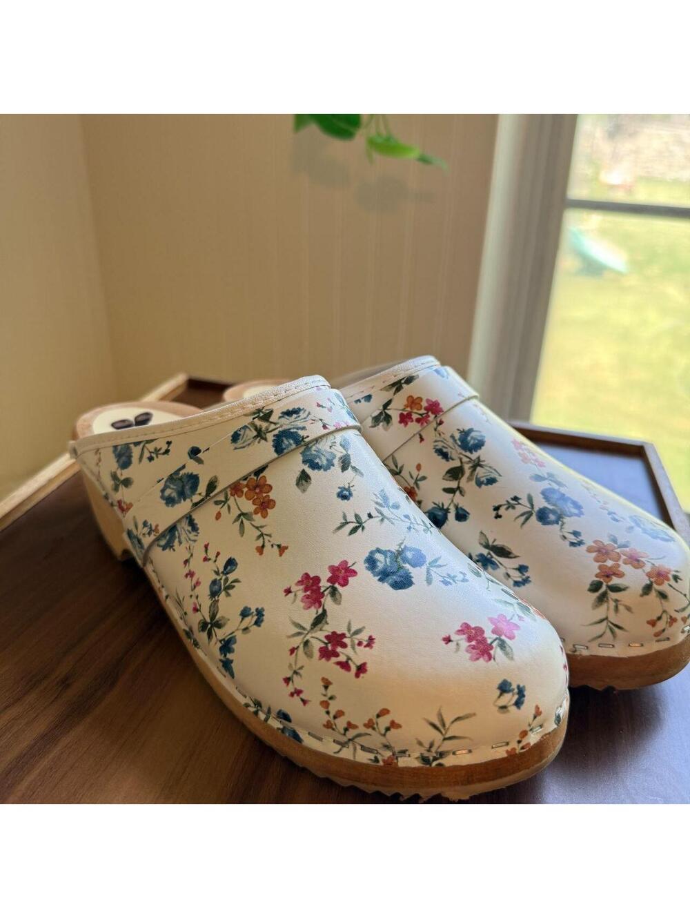Title: Les Sabots de Marie Floral Leather Swedish Wooden Clogs